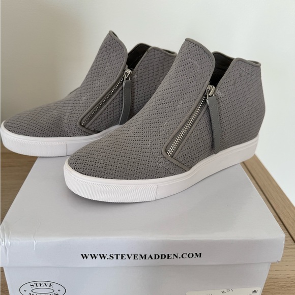 Steve Madden Camden Wedge Sneaker, Grey, size 8 - Picture 3 of 5